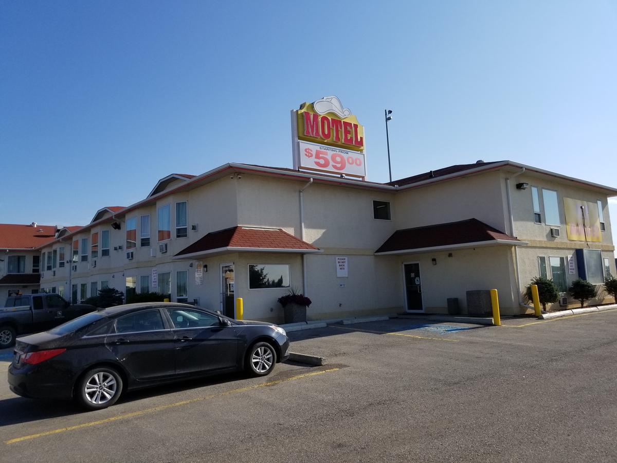 Western Budget Motel West Red Deer Bagian luar foto
