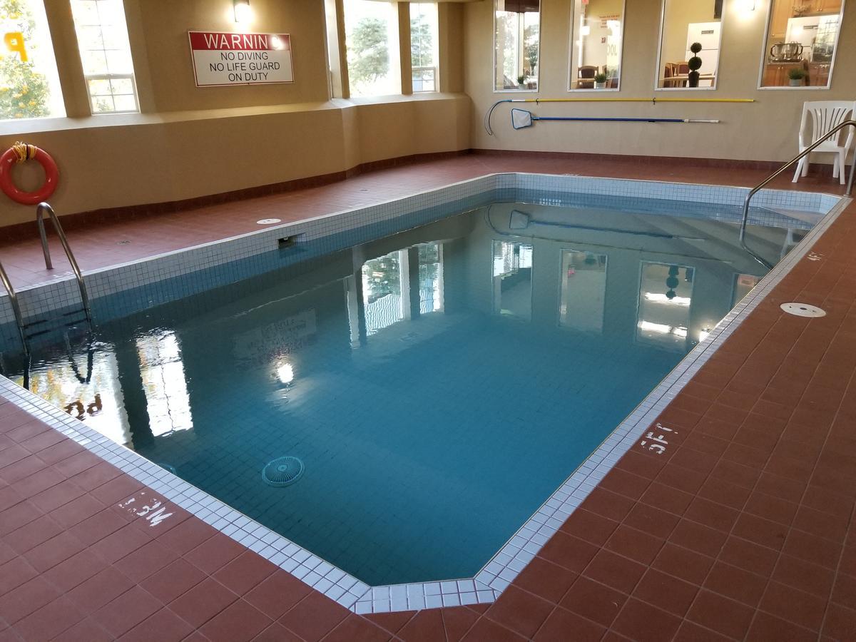 Western Budget Motel West Red Deer Bagian luar foto