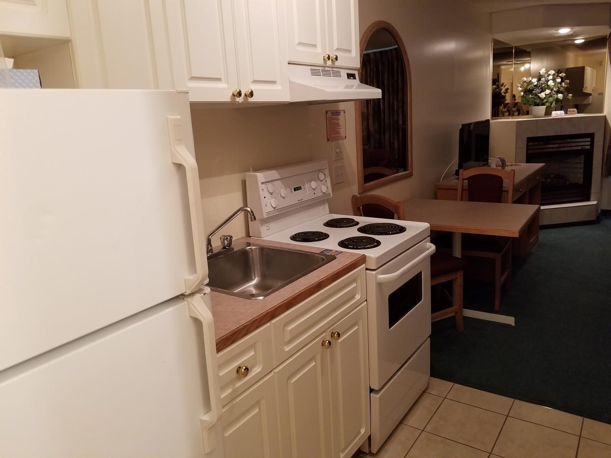 Western Budget Motel West Red Deer Bagian luar foto